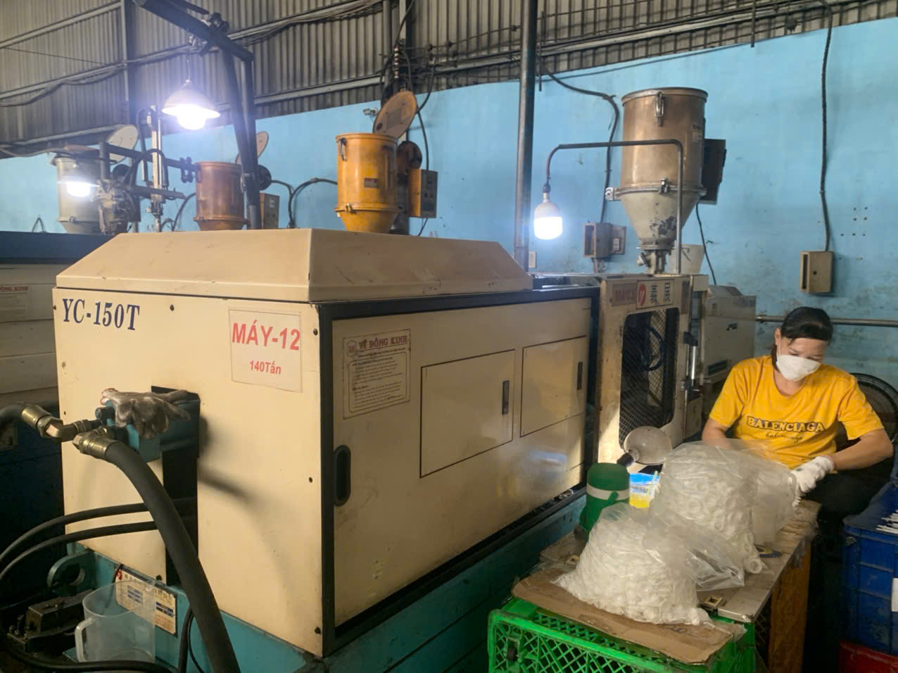 Injection molding machine 11.jpg